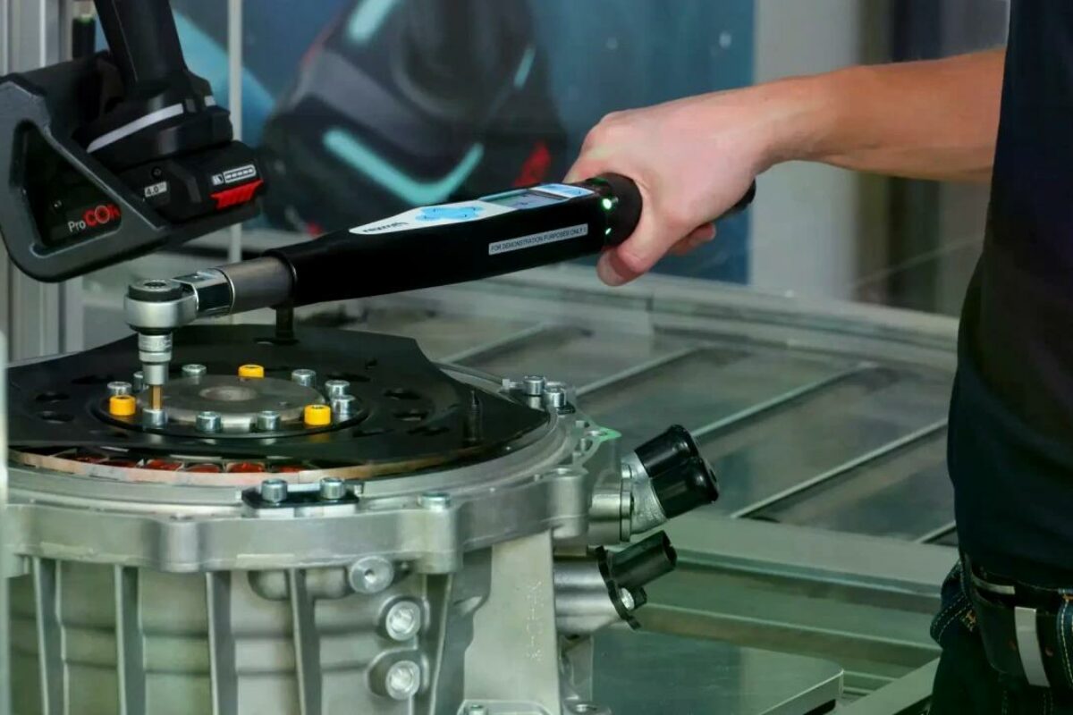 Outils industriels: des solutions de serrage et de vissage connectés et plus précis