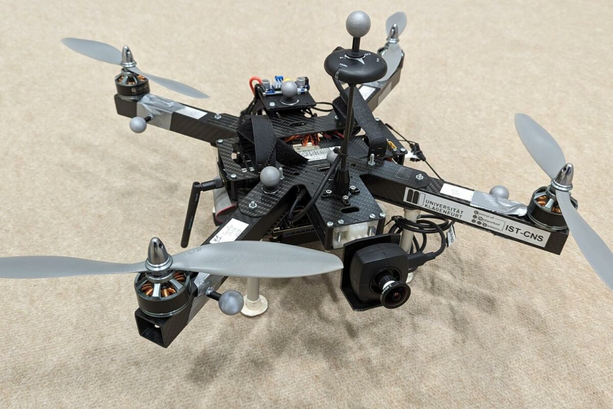 Inspection autonome des infrastructures critiques à l’aide de drones intelligents